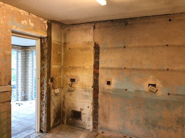 OLD KITCHEN TAKEN OUT READY FOR PLASTERERS